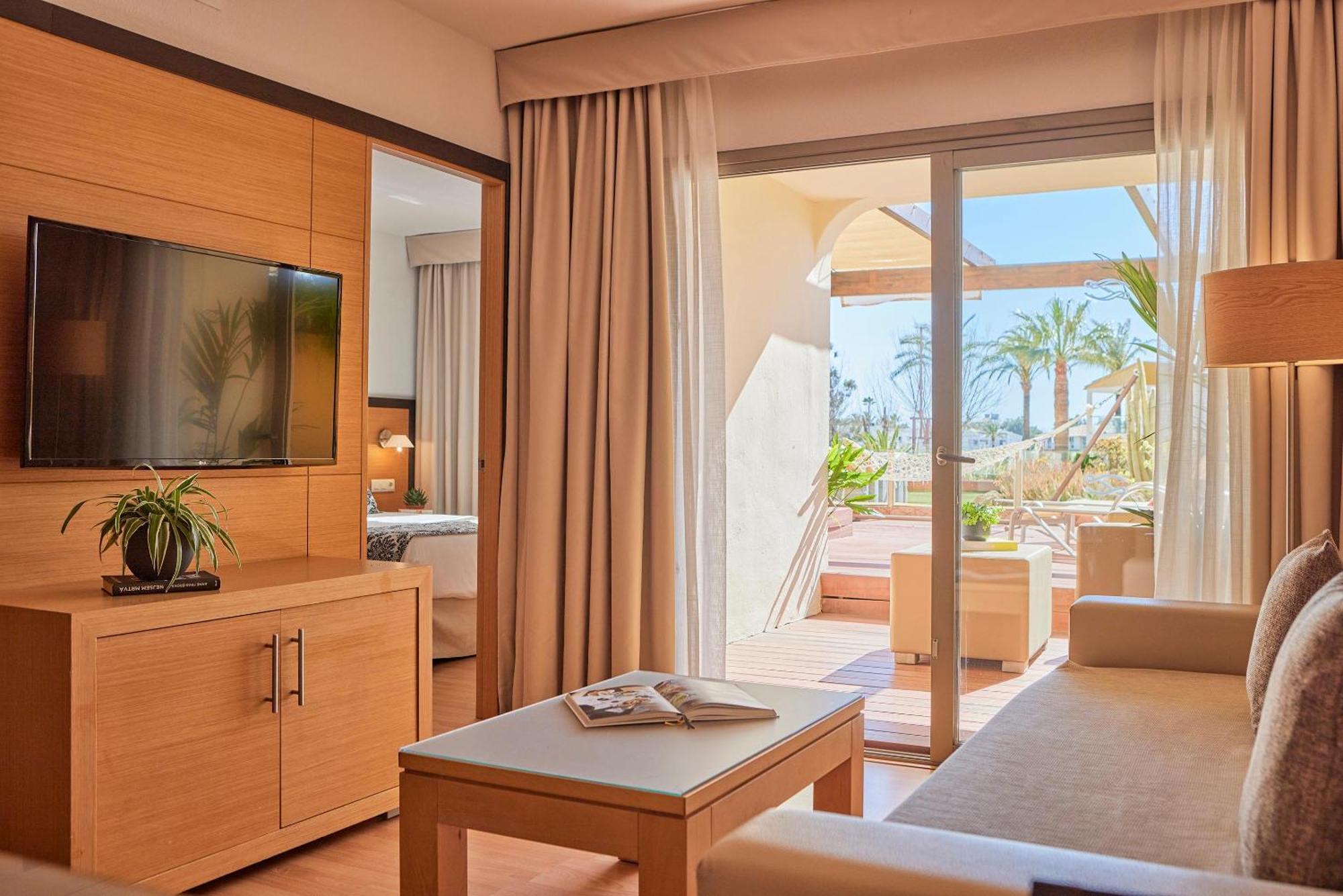 Zafiro Tropic Aparthotel Пуерто де ла Аркудия Екстериор снимка