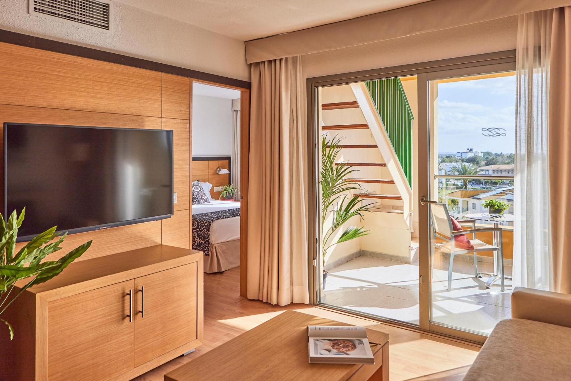 Zafiro Tropic Aparthotel Пуерто де ла Аркудия Екстериор снимка