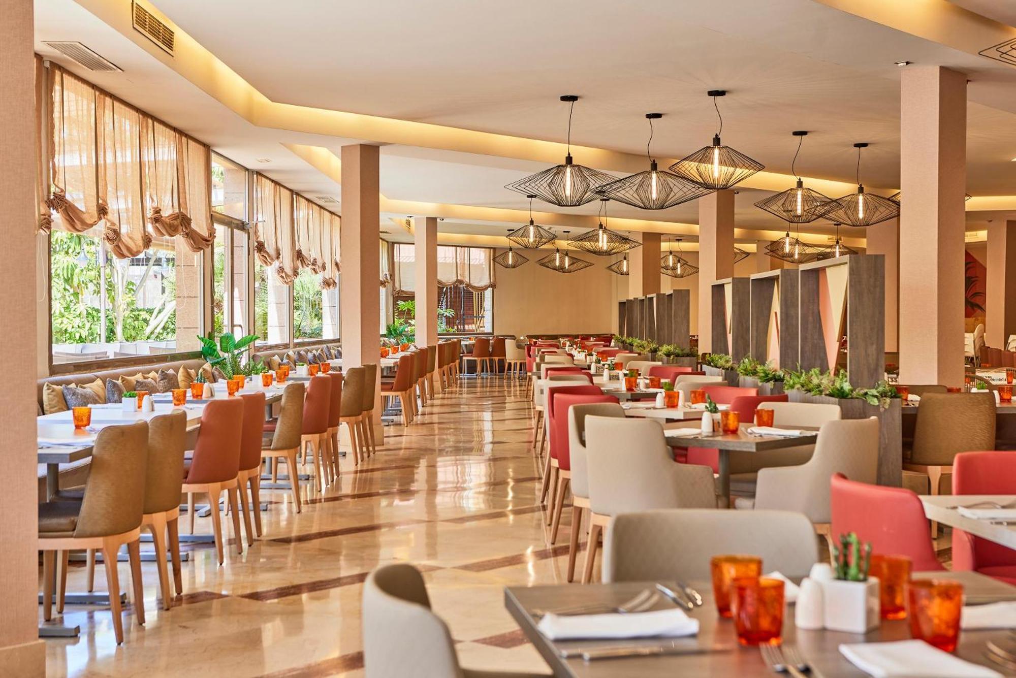 Zafiro Tropic Aparthotel Пуерто де ла Аркудия Екстериор снимка